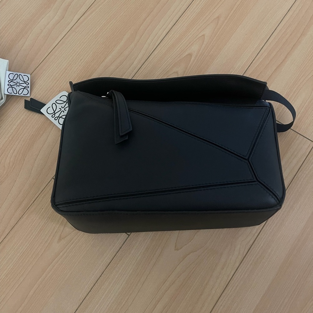 Loewe Geometric Black Toiletry Bag